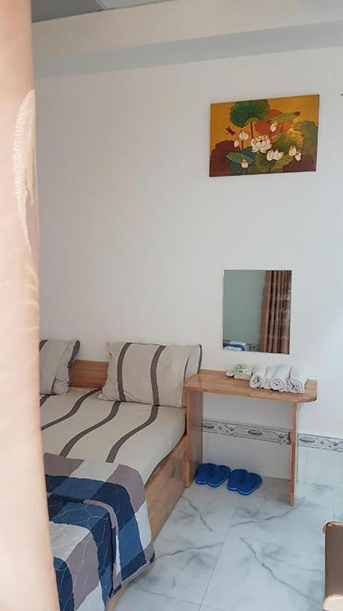 Hoa Lan Motel & Homestay Giong Tu Dien Экстерьер фото